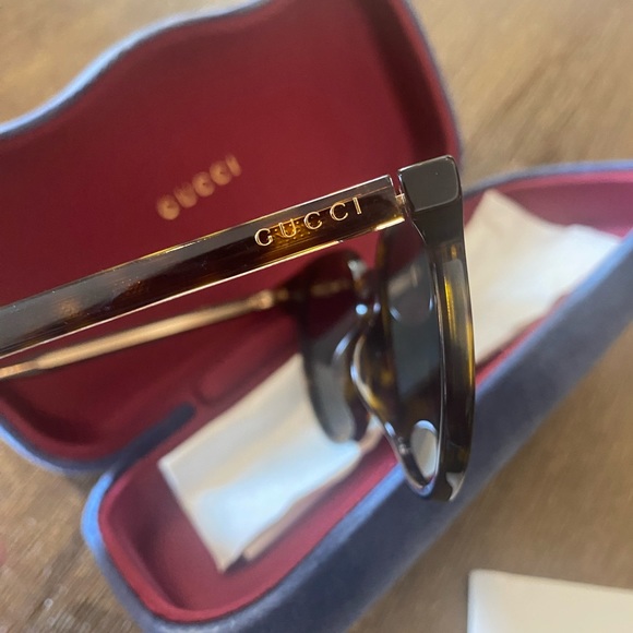 Gucci sunglasses - Picture 4 of 6
